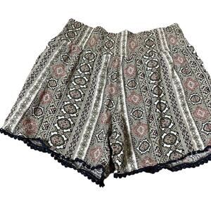 Three Dots shorts aztek print elastic waist pom pom trim pull on SZ lg POCKETS